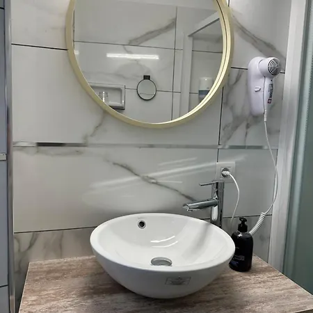 New Roser Hotel
