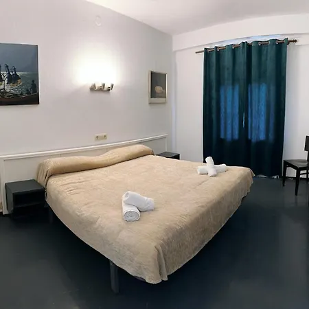New Roser 2* L' Escala