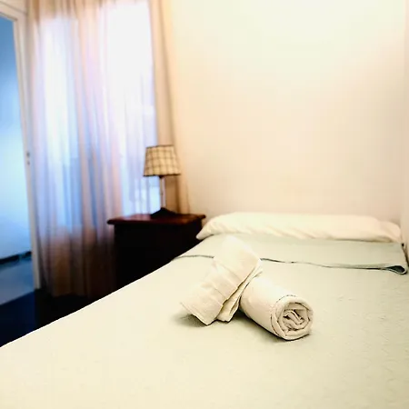 New Roser 2* L' Escala